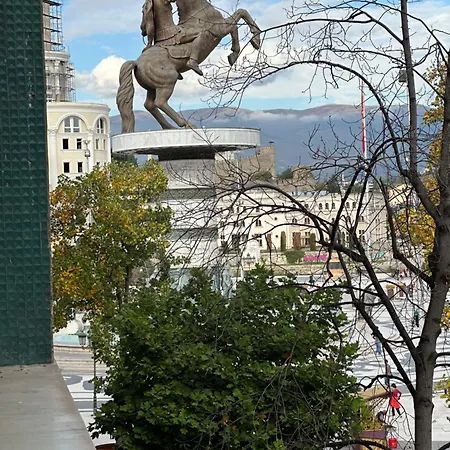 Lägenhet Ira's Square 2 Bedroom Free Parking Skopje