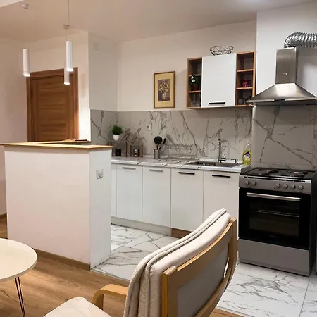 Lägenhet Ira's Square 2 Bedroom Free Parking