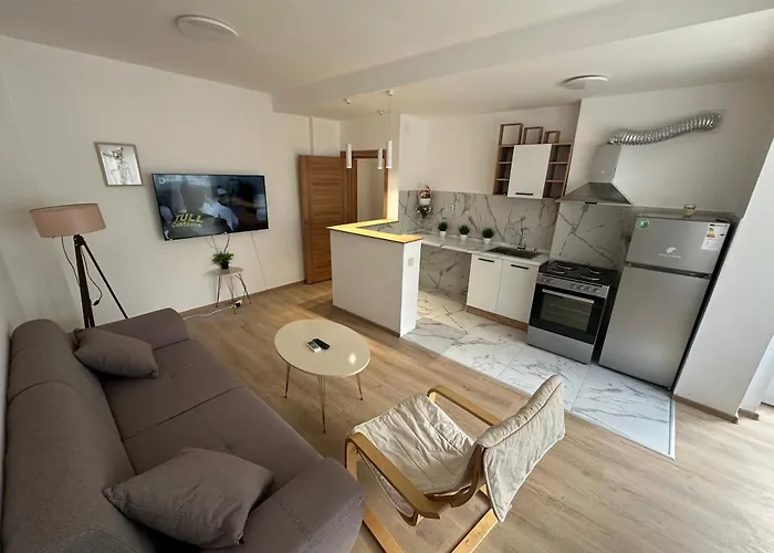 Ira's Square 2 Bedroom Free Parking *