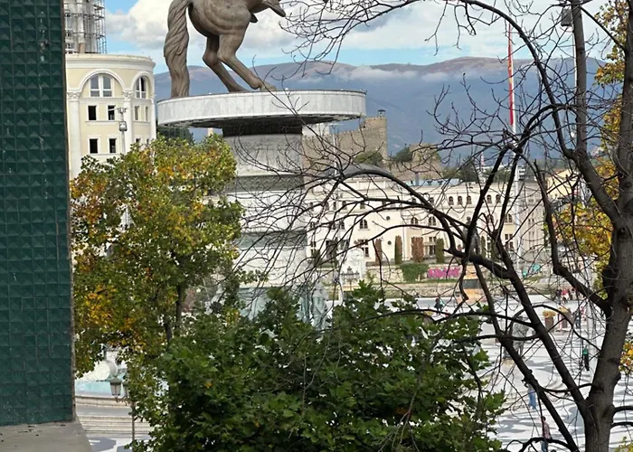 Apartment Ira's Square 2 Bedroom Free Parking Skopje