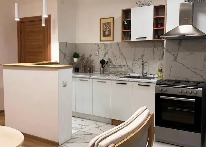 Apartment Ira's Square 2 Bedroom Free Parking