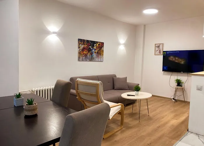 Apartment Ira's Square 2 Bedroom Free Parking *